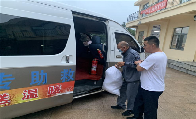 威海市救助站用爱心铺就返乡路