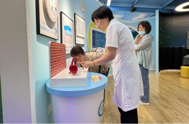 全国爱眼日丨爱眼护眼！新戴明举办“视觉健康新体验”活动
